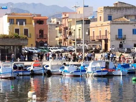 Casa Za Cicciuzza * イーゾラ・デッレ・フェンミネ